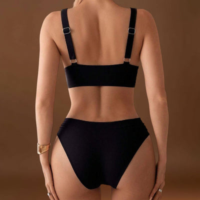 Ângela - Bikini Silhouette