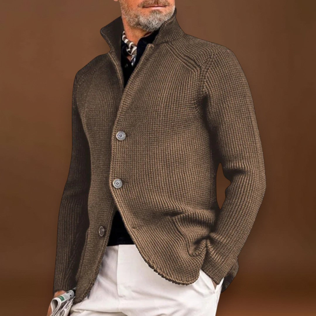 Nagyó - Klasszikus Gombos Kötött Kardigán