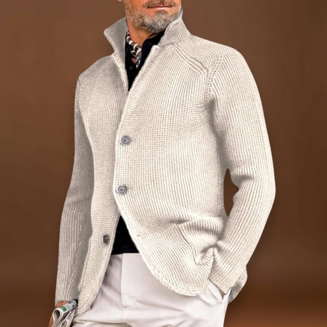 Nagyó - Klasszikus Gombos Kötött Kardigán