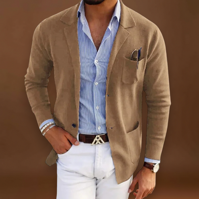 Rezső  – Modern Vágás Poliészter Keverékből és Elegáns Formában