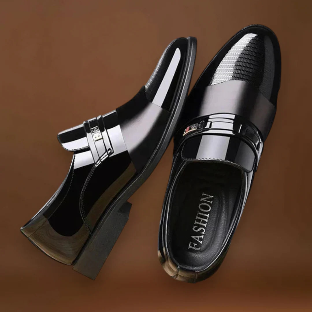 Besenyő – Tartós Kialakítás Kevert Anyagból és Párnázott Talppal