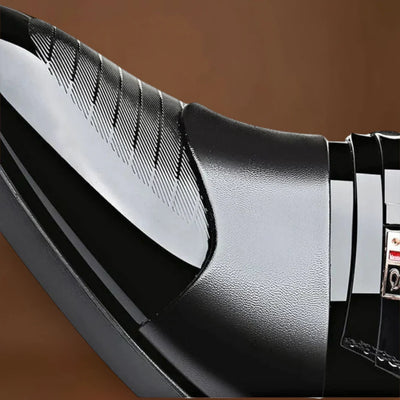 Besenyő – Tartós Kialakítás Kevert Anyagból és Párnázott Talppal