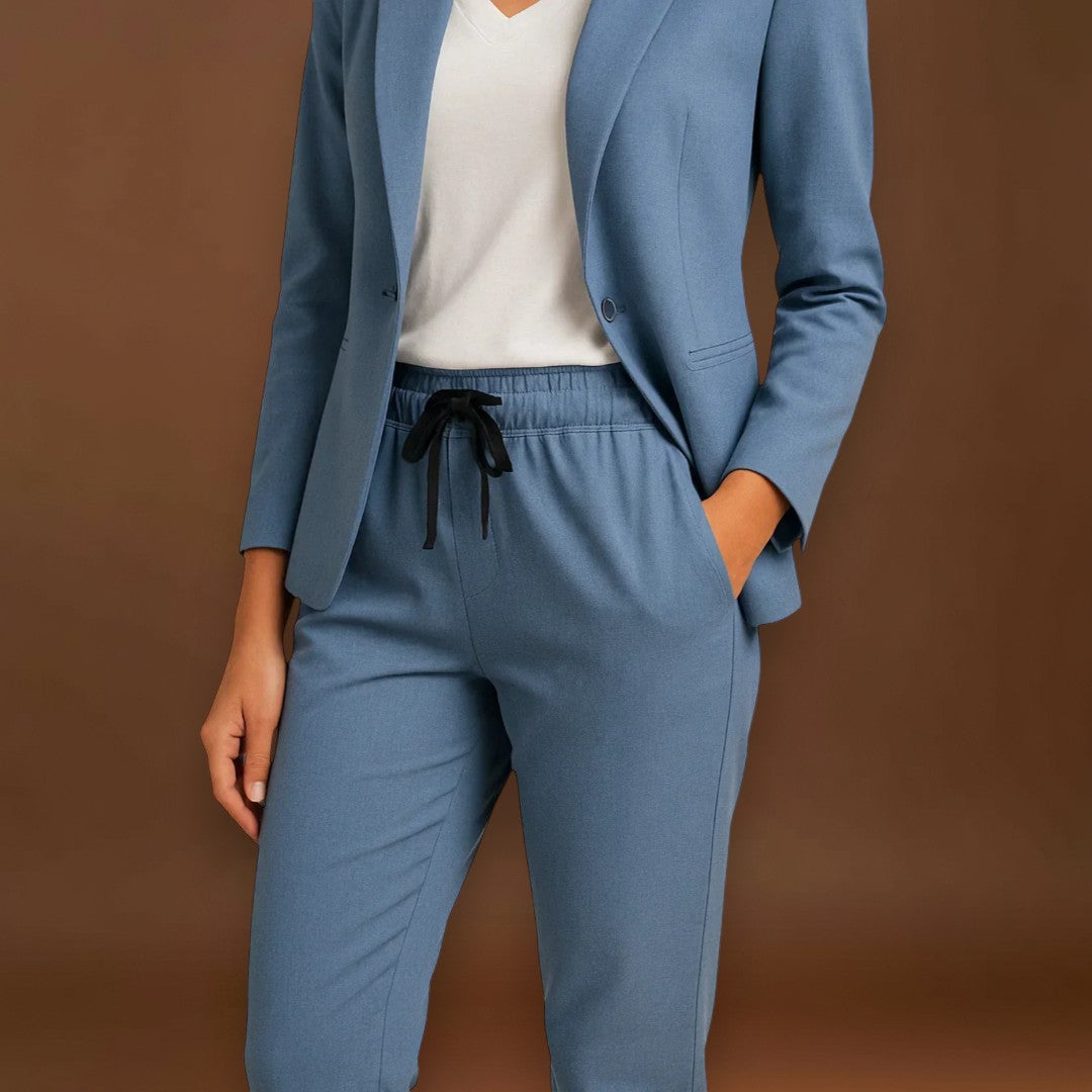 Nara - Elegáns Öltöny Kabáttal és Nadrággal