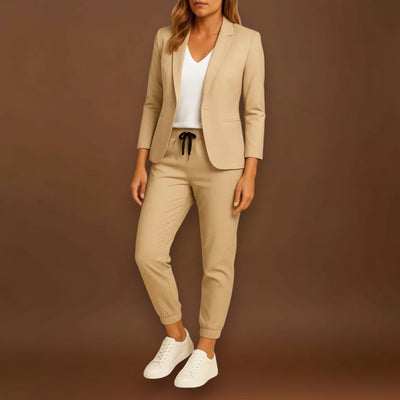 Nara - Elegáns Öltöny Kabáttal és Nadrággal