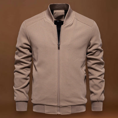 Edvárd- Hőszigetelő Kevert Anyag és Állítható Kapucni a Kényelmes Hőmérsékletért