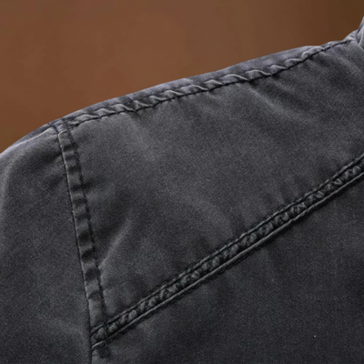 Varsa - Könnyű Slim Fit Anyag és Teljes Hosszúságú Cipzár Szellőzéssel