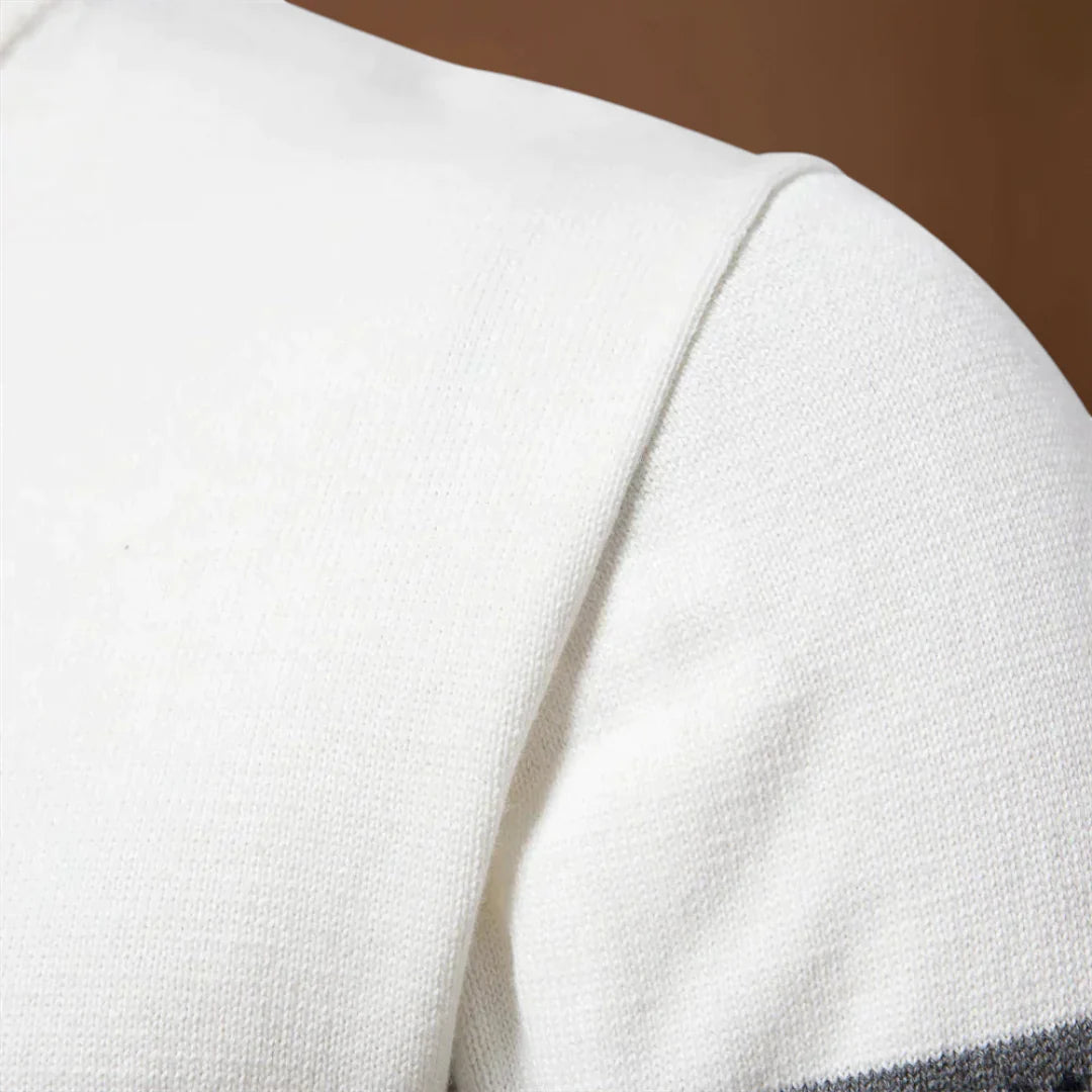 Álmos - Különleges Vegyes Fonatú Pulóver