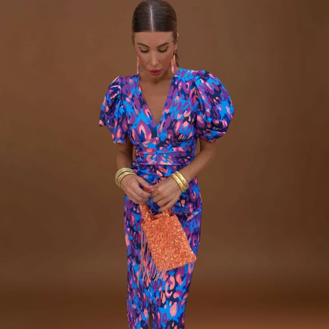 Kincső - Elegáns V-nyakú ruha