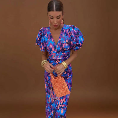 Kincső - Elegáns V-nyakú ruha