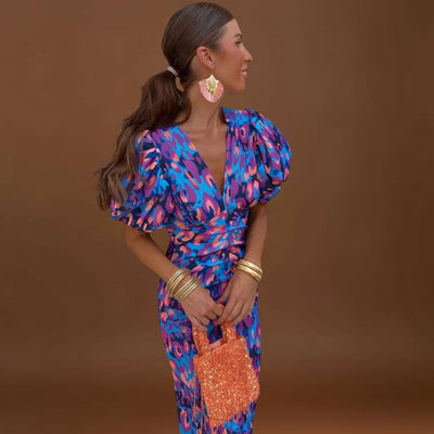 Kincső - Elegáns V-nyakú ruha