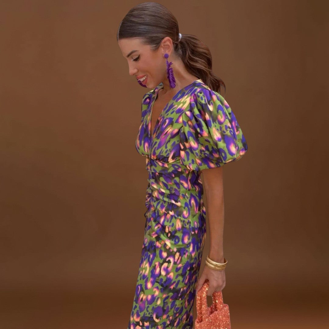 Kincső - Elegáns V-nyakú ruha