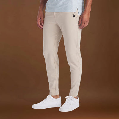 Bán – Rugalmas Kevert Anyag Slim Szabással és Rugalmas Formával