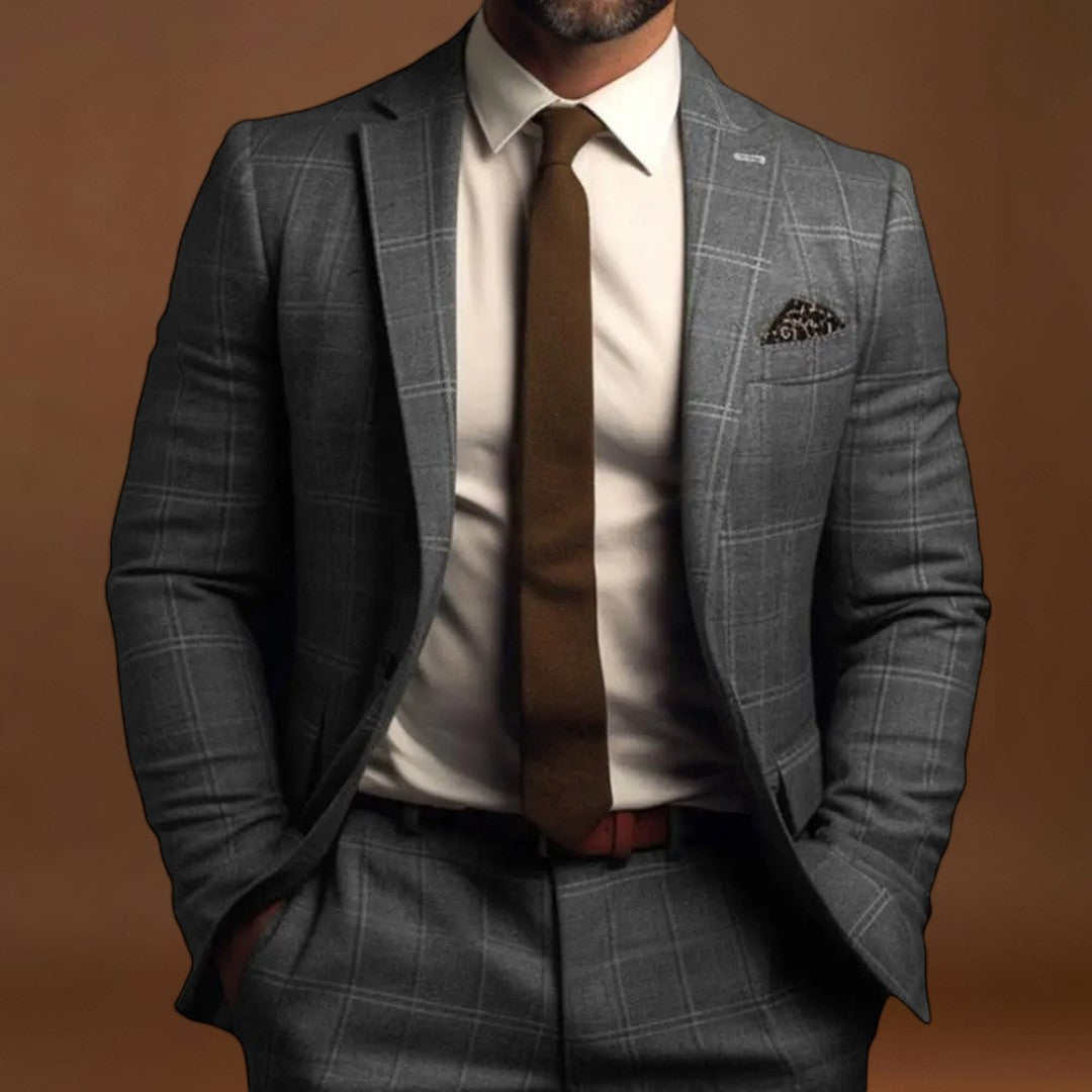 Ubul - Kockás minta és testhezálló sziluett