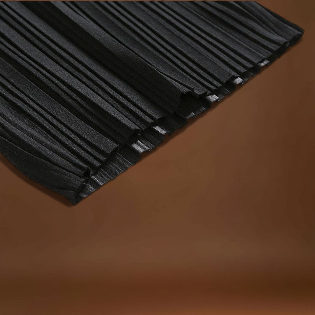 Barót - Plisszírozott Elülső Rész és Lazább Kivágás a Könnyű Mozgásért