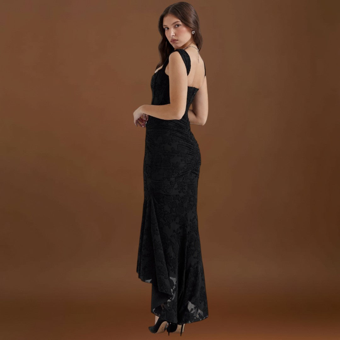 Júlia - Romantikus Silhuettás Ruha